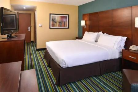 Holiday Inn Express, an IHG - 3