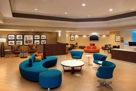 Fairfield by Marriott Anaheim Resort - 12