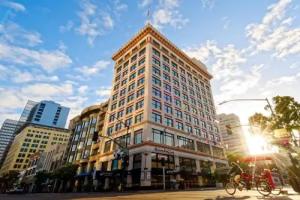 Отель «Gaslamp Plaza Suites», Сан-Диего