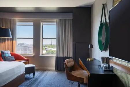 Renaissance Downtown - 27