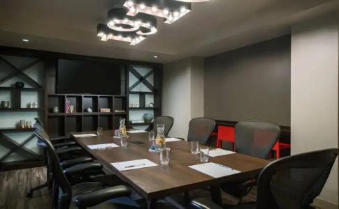 Renaissance Downtown - 12