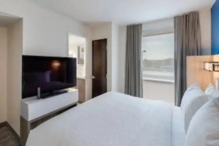 SpringHill Suites by Marriott Dallas NW Highway at Stemmons / I-35East - 4