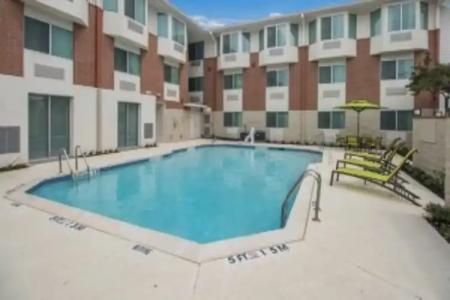 SpringHill Suites by Marriott Dallas NW Highway at Stemmons / I-35East - 13