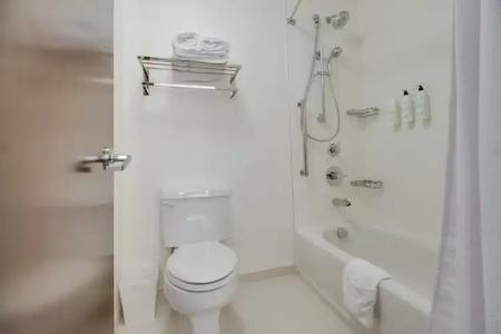 SpringHill Suites by Marriott Dallas NW Highway at Stemmons / I-35East - 23