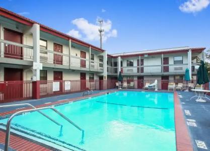 Red Roof Inn Dallas/Richardson - 16