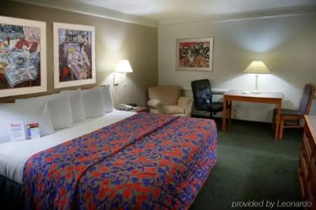 Red Roof Inn Dallas/Richardson - 44