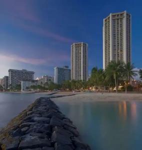 Hyatt Regency Waikiki Beach Resort & Spa - 29