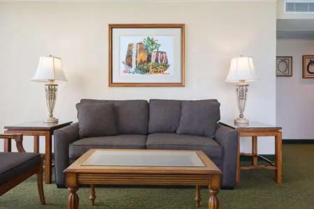 Outrigger Waikiki Beach Resort - 92
