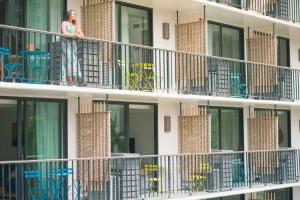 The Surfjack Hotel & Swim Club, Гонолулу