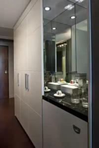 Beaux Arts, Autograph Collection - 27