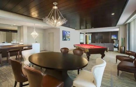 DoubleTree by Hilton Miami Airport & Convention Center - 24