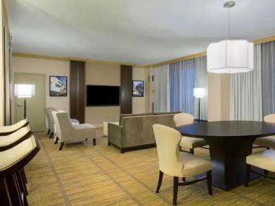 DoubleTree by Hilton Miami Airport & Convention Center - 22