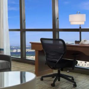 DoubleTree by Hilton Miami Airport & Convention Center - 7