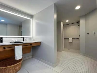 Pelican Grand Beach Resort, a Noble House Resort - 46