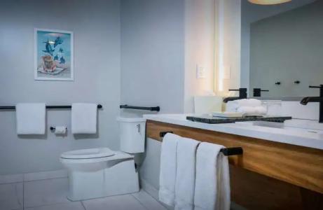 Pelican Grand Beach Resort, a Noble House Resort - 51