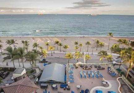 Courtyard by Marriott Fort Lauderdale Beach - 28