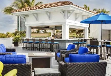 Courtyard by Marriott Fort Lauderdale Beach - 31