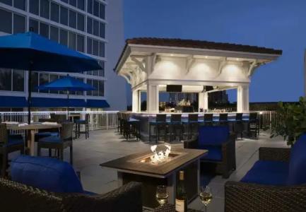 Courtyard by Marriott Fort Lauderdale Beach - 33