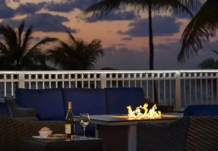 Courtyard by Marriott Fort Lauderdale Beach - 32