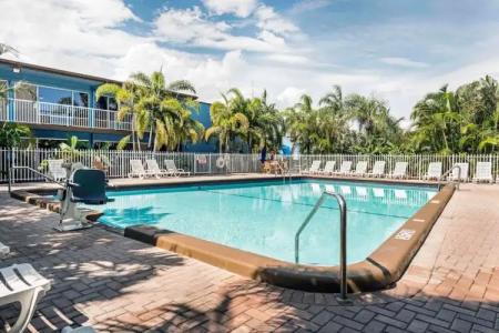 Rodeway Inn & Suites Fort Lauderdale Airport & Cruise Port - 20