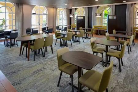 Courtyard by Marriott Fort Lauderdale North/Cypress Creek - 22