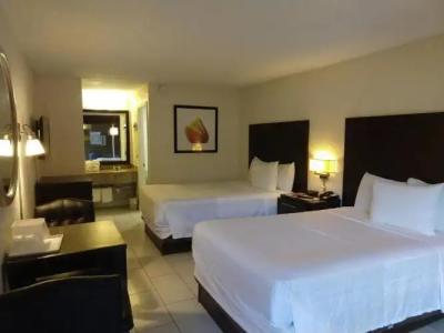 Red Carpet Inn Airport Fort Lauderdale - 32