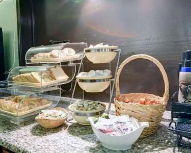 Quality Inn & Suites Austin Airport - 7