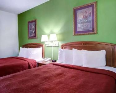 Quality Inn & Suites Austin Airport - 75