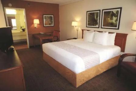 La Quinta Inn by Wyndham Austin Capitol / Downtown - 16