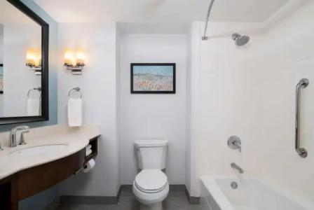 Hilton Garden Inn Oceanfront - 35