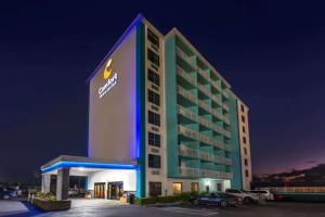 Отель «Comfort Inn & Suites Daytona Beach Oceanfront», Дейтона-Бич