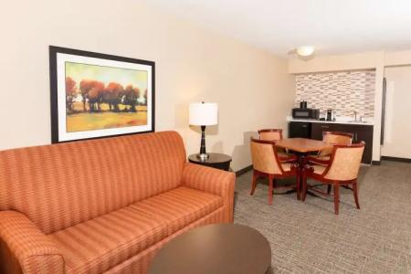 Hilton Garden Inn Airport - 84