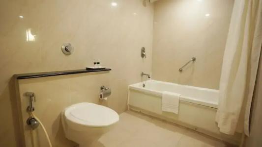 Mgm Mark Whitefield - 20