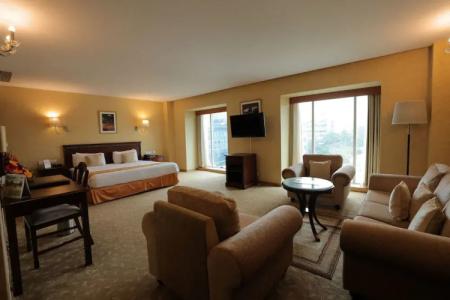 Mgm Mark Whitefield - 49