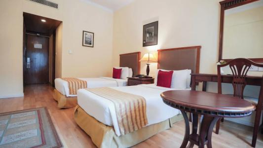 Mgm Mark Whitefield - 3