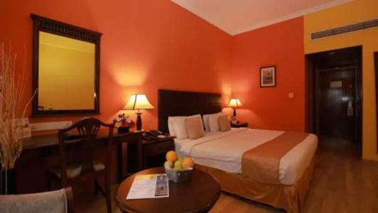 Mgm Mark Whitefield - 17