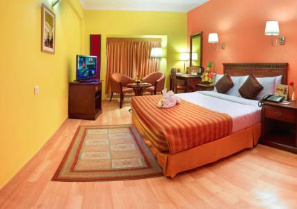 Mgm Mark Whitefield - 6