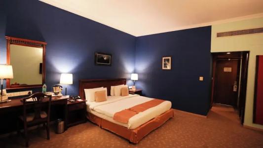 Mgm Mark Whitefield - 39