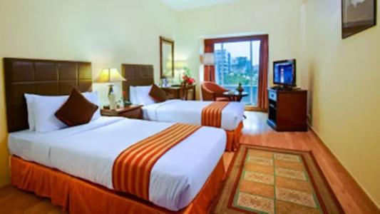 Mgm Mark Whitefield - 29