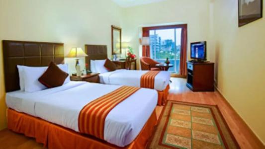 Mgm Mark Whitefield - 10