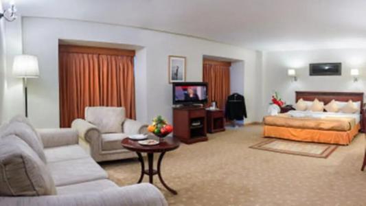 Mgm Mark Whitefield - 43