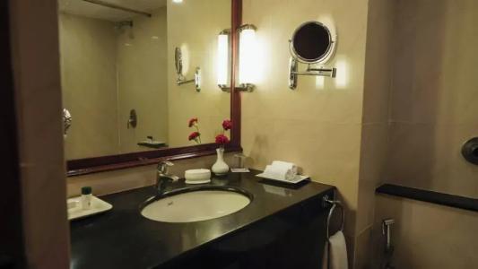 Mgm Mark Whitefield - 23