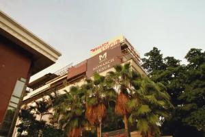 Отель «Monarch Luxur - Infantry Road», Бангалор