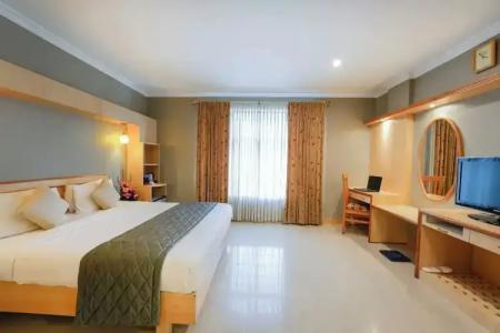 Cross Roads Inn - 41