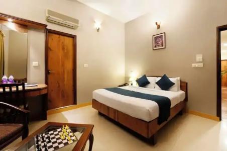 Cross Roads Inn - 15