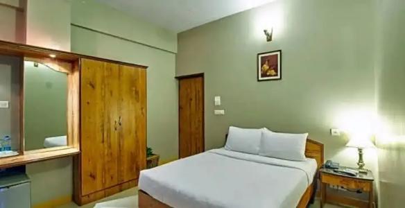 Cross Roads Inn - 23