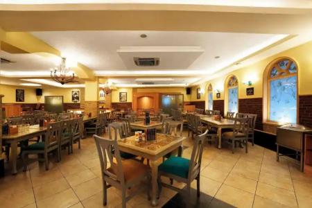 Cross Roads Inn - 8