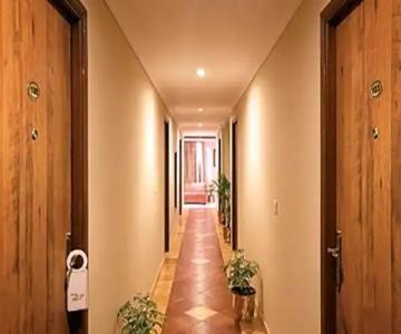 Cross Roads Inn - 20