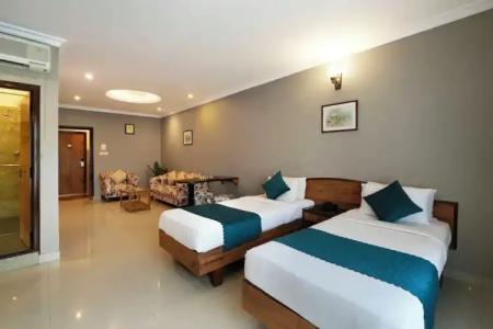 Cross Roads Inn - 11