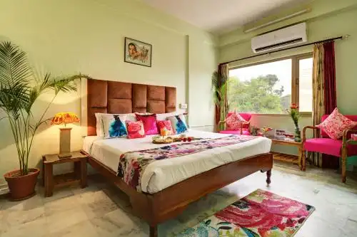 Sarang Palace - Boutique Stays & Candlelight Dining - 15